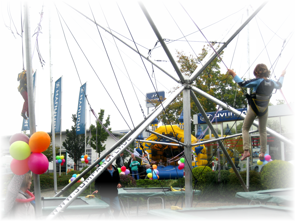 	Bungeejump Trampolin